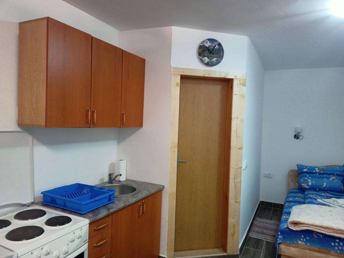 Apartmani Momcilo Žabljak Exteriör bild