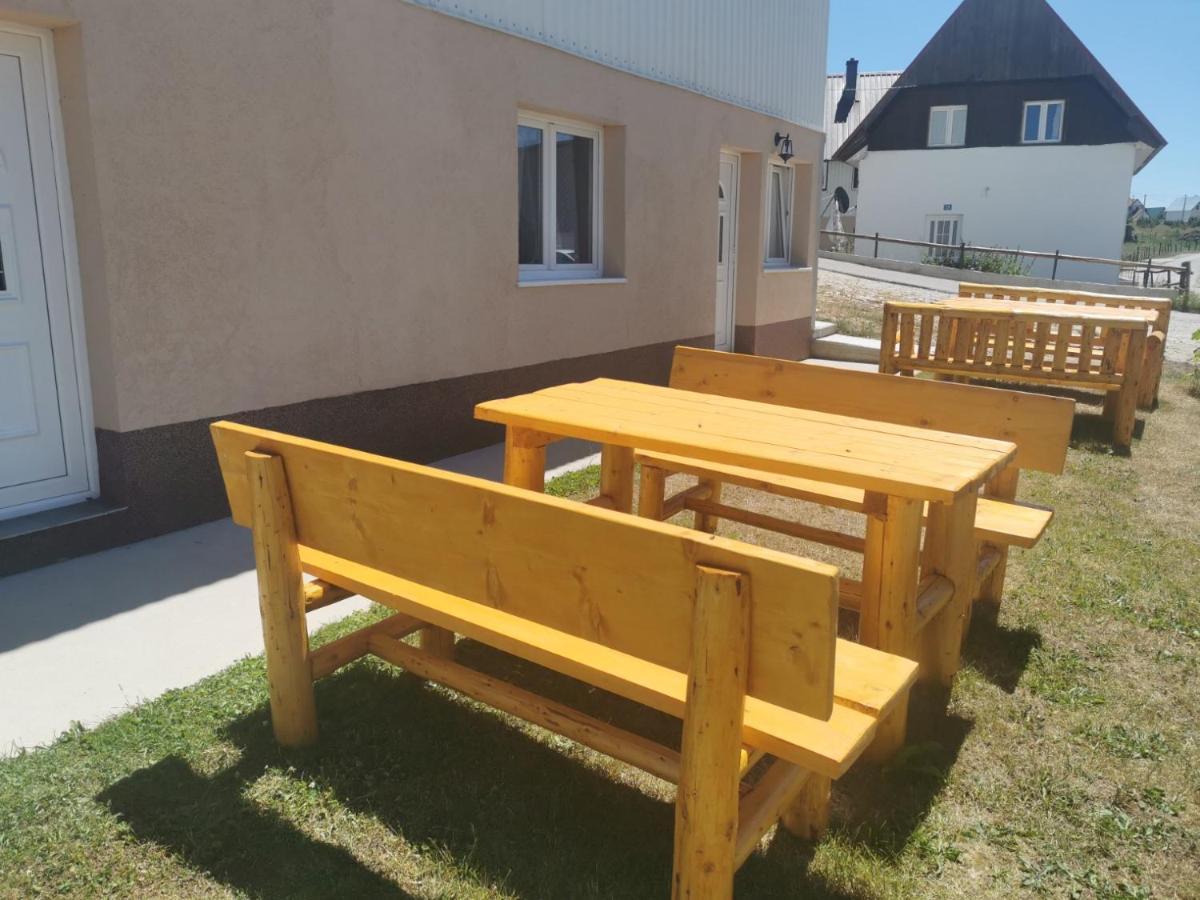 Apartmani Momcilo Žabljak Exteriör bild