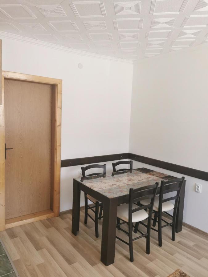 Apartmani Momcilo Žabljak Exteriör bild